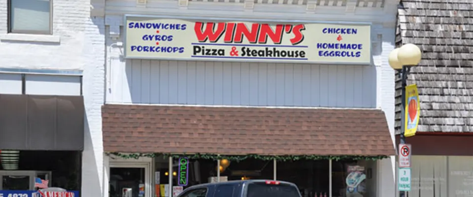 Winn's storefront on the Indianola square